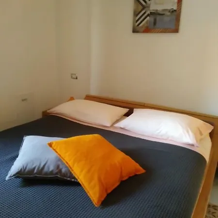公寓 Angy House Iolanda di Savoia